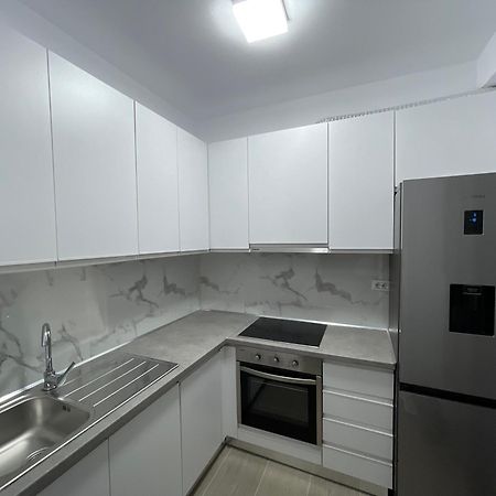 Modern Apartment In Central Vlorë 外观 照片