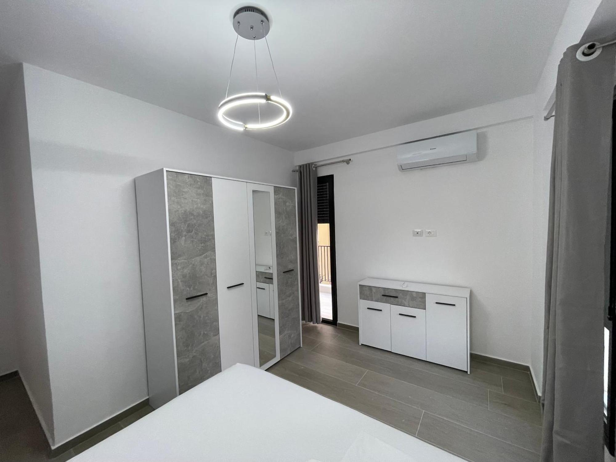 Modern Apartment In Central Vlorë 外观 照片