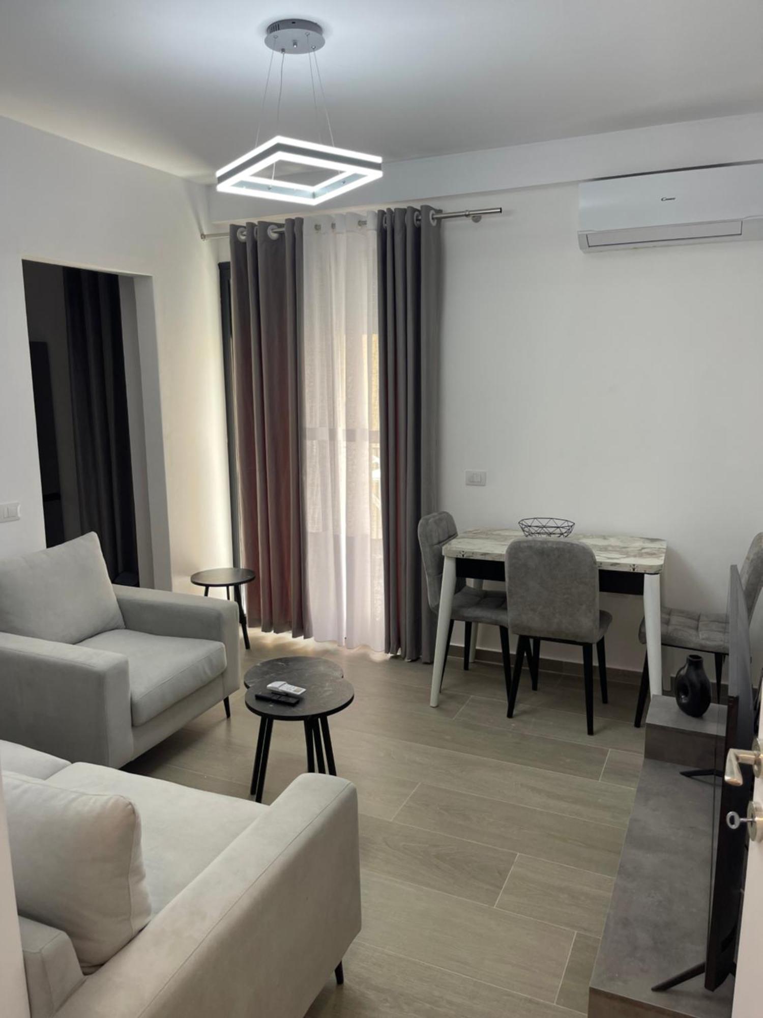 Modern Apartment In Central Vlorë 外观 照片